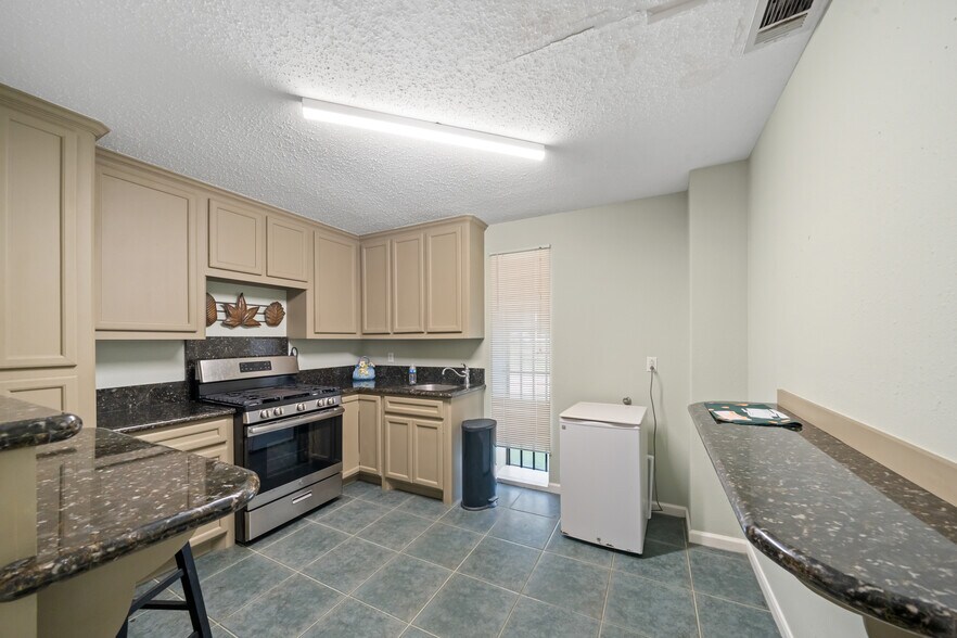 More Photos Of 19962 Lowe Ln, New Caney Manufacturing For Sale