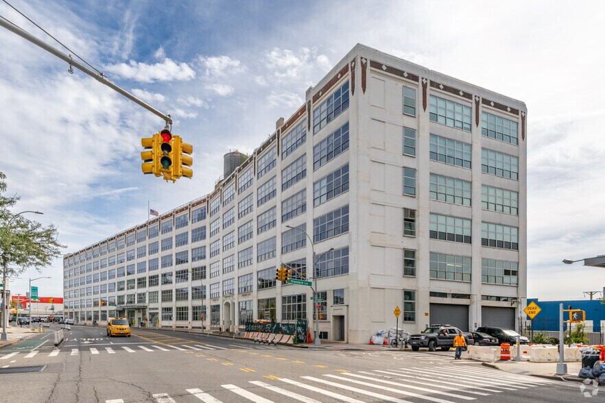 More Photos Of 37-18 Northern Blvd, Long Island City Office For Lease