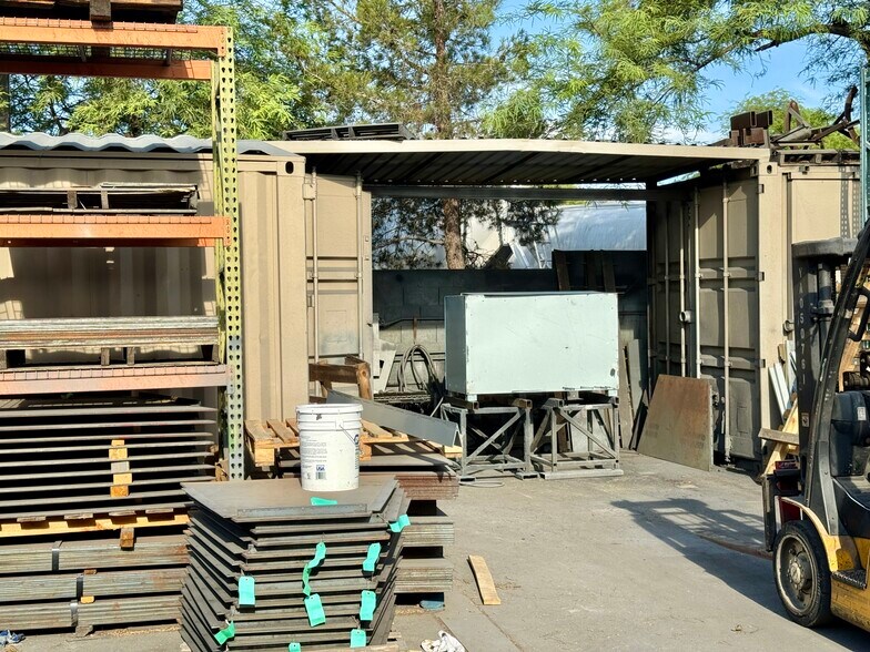 More Photos Of 3865-3885 Rockbottom St, North Las Vegas Manufacturing For Lease