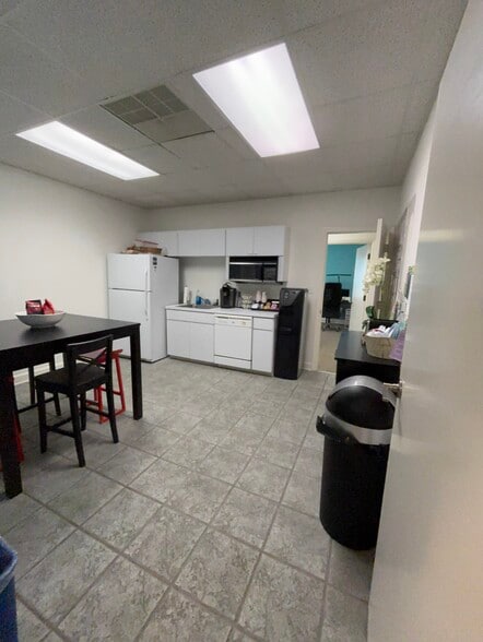 More Photos Of 1407 E Robinson St, Orlando Office For Lease