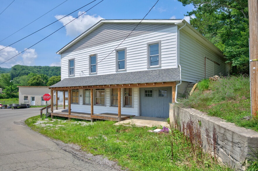 More Photos Of 11 Mount Zion Rd, Elk Creek Freestanding For Sale