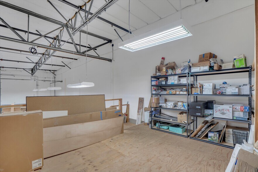 More Photos Of 5380 Gateway Plaza Dr, Benicia Industrial For Sale