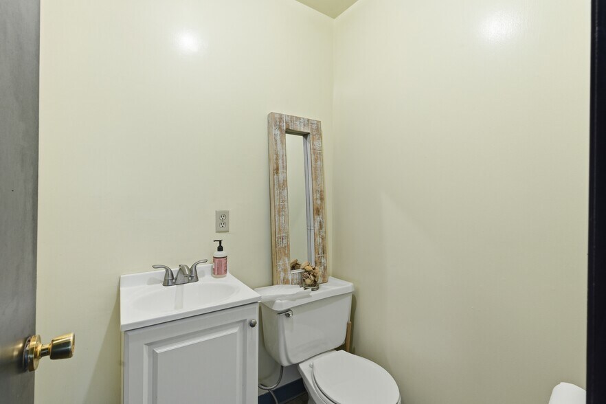 More Photos Of 218 Minnesota Ave NW, Bemidji Medical For Sale