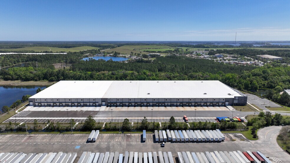 More Photos Of 2983 Faye Rd, Jacksonville Warehouse For Lease