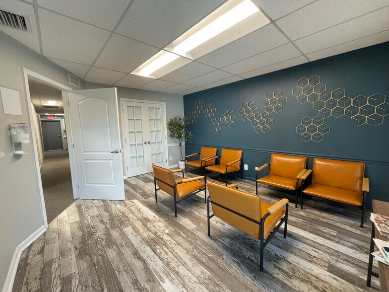 More Photos Of 9371 Cypress Lake Dr, Fort Myers Unknown For Lease