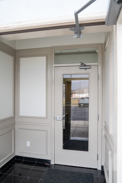 More Photos Of 31320 solon Rd, Solon Office For Sale