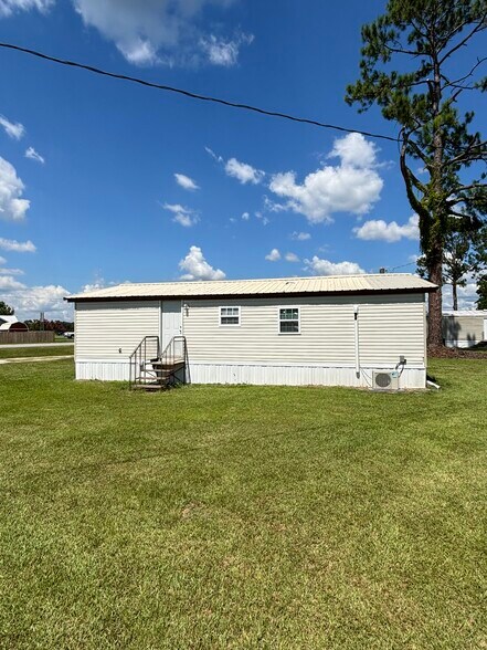 More Photos Of 7322 Highway 122 E, Ray City Manufactured Housing Mobile Home Park For Sale