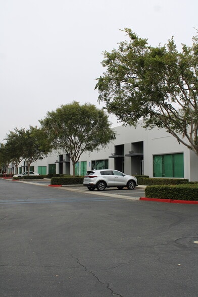 More Photos Of 9660-9690 Research Dr, Irvine Warehouse For Lease