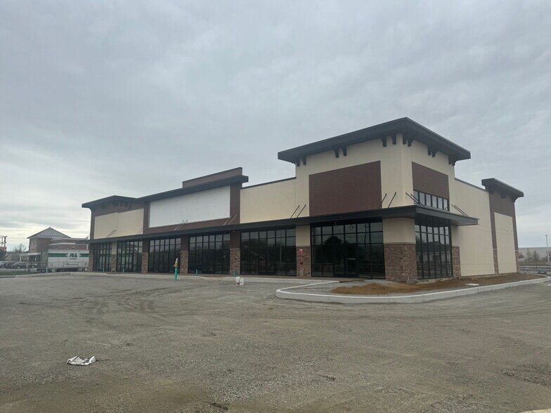 More Photos Of 130 Corporate Blvd, Newark Unknown For Lease