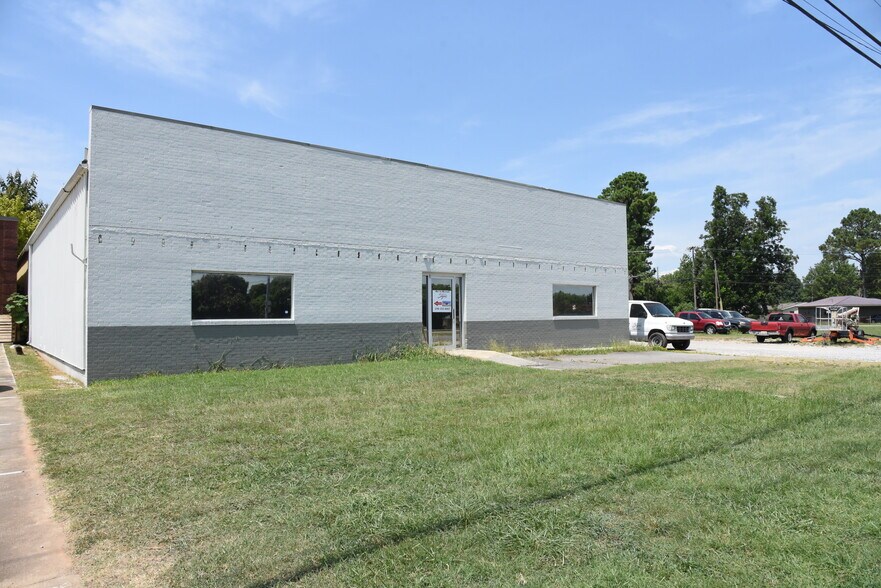 More Photos Of 1701 Central Pky SW, Decatur Warehouse For Lease
