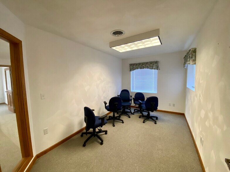 More Photos Of 16888 State Route 706, Montrose Medical For Lease