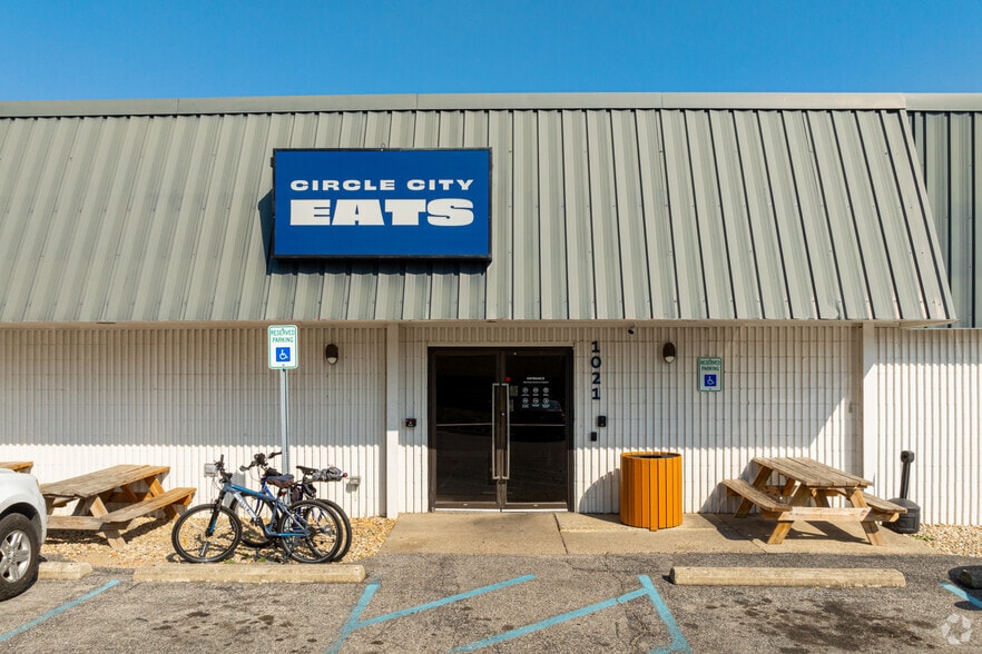 More Photos Of 1021 N Pennsylvania St, Indianapolis Freestanding For Lease