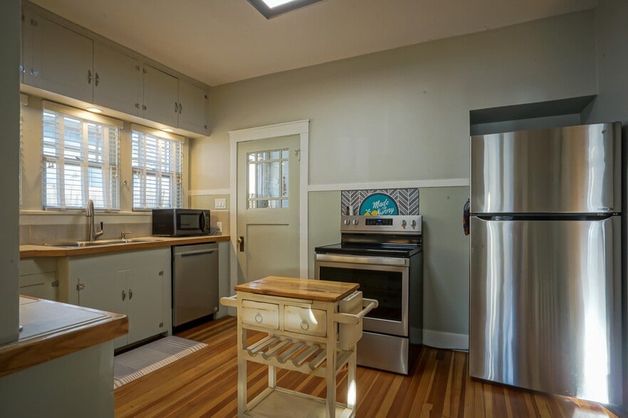 More Photos Of 1100 Arizona Ave, Trinidad Specialty For Sale