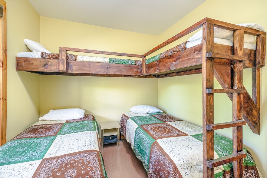 More Photos Of 57 Hemlock Ridge Ln, Catawba Lodge Meeting Hall For Sale