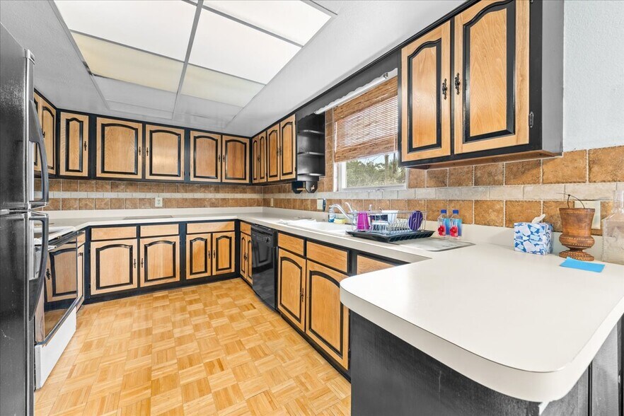 More Photos Of 5812 Missouri Ave, New Port Richey Flex For Sale