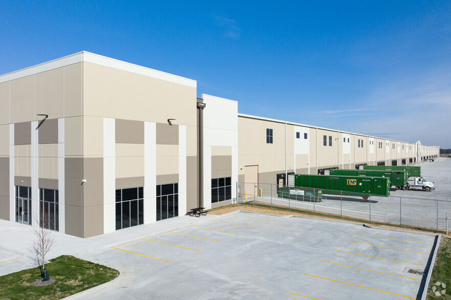 Primary Photo Of 1201 Tradeport, Granite City Distribution For Lease