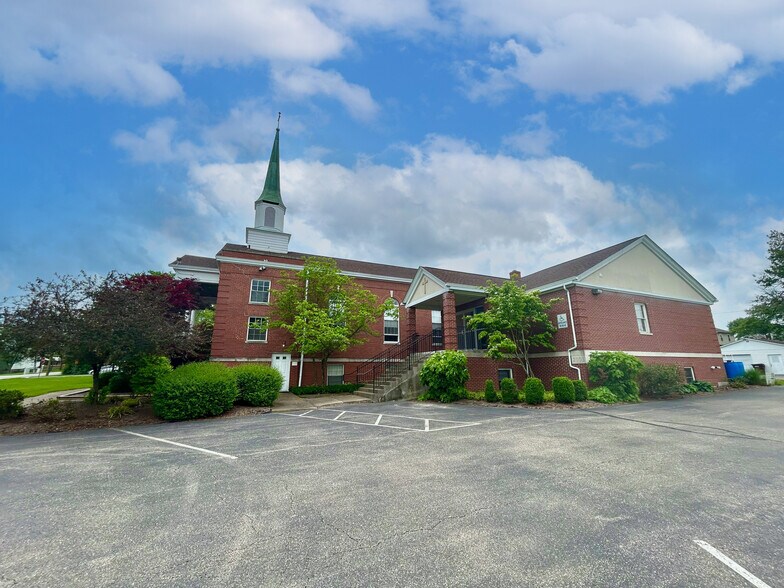 More Photos Of 11565 Pippin Rd, Cincinnati Religious Facility For Sale