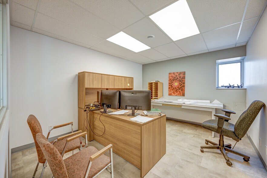 More Photos Of 485 Rue Bertrand, Trois-Rivières Industrial For Sale