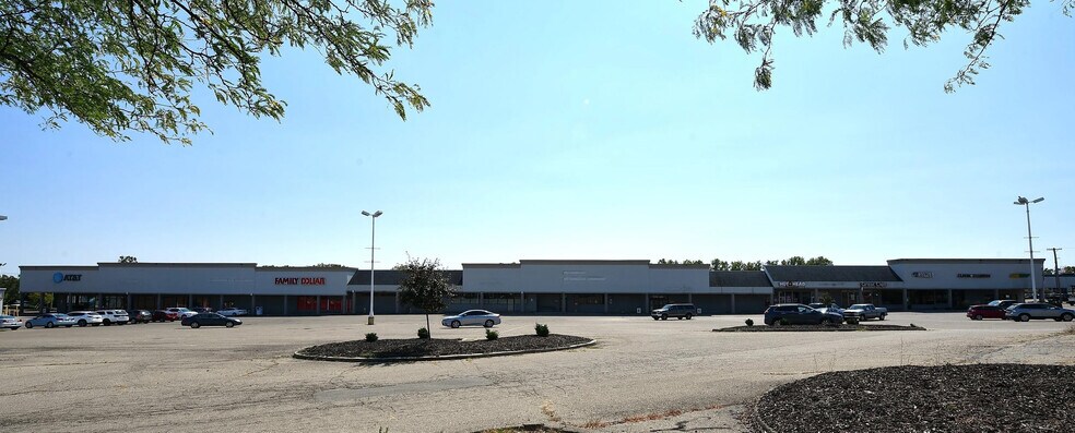 More Photos Of 920-982 W Main St, Tipp City Unknown For Lease