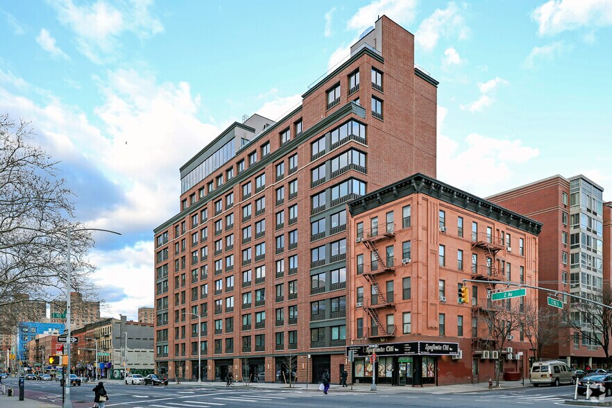 More Photos Of 1998 2nd Ave, New York Apartments For Lease