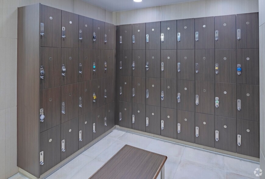 More Photos Of 1290 Broadway, Denver Office For Lease