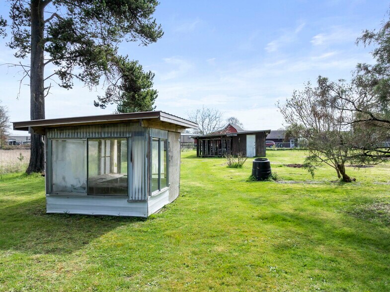More Photos Of 1553 Bishop Rd, Chehalis Flex For Sale