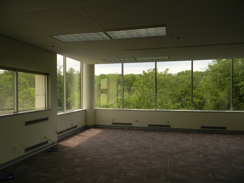 More Photos Of 877 South St, Pittsfield Office For Lease