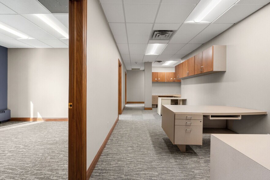 More Photos Of 56 S Washington St, Valparaiso Office For Lease