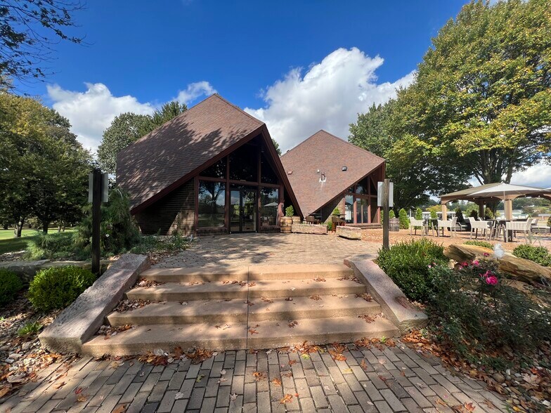 More Photos Of 10804 Wilkshire Blvd, Bolivar Office For Sale