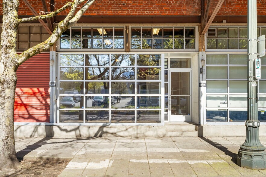Primary Photo Of 600 NW Naito Pkwy, Portland General Retail For Sale