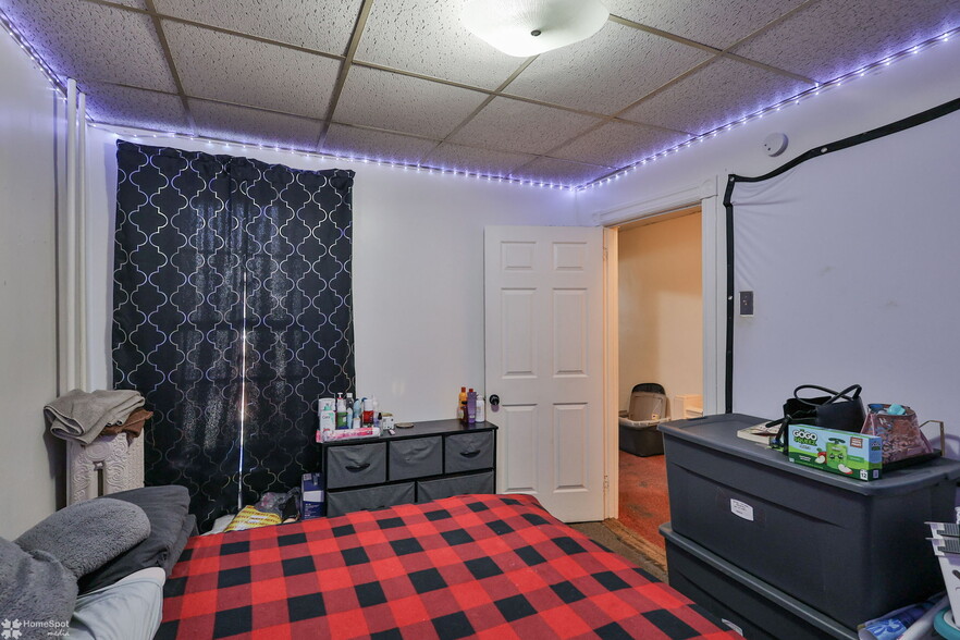 More Photos Of 220 S Madison St, Allentown Specialty For Sale
