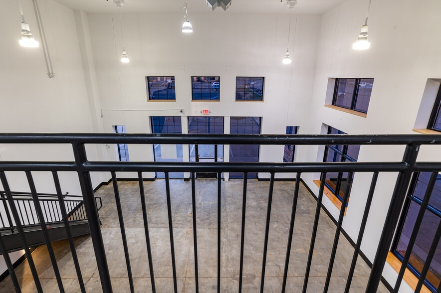 More Photos Of 755 Bielenberg Dr, Woodbury Storefront Retail Office For Lease