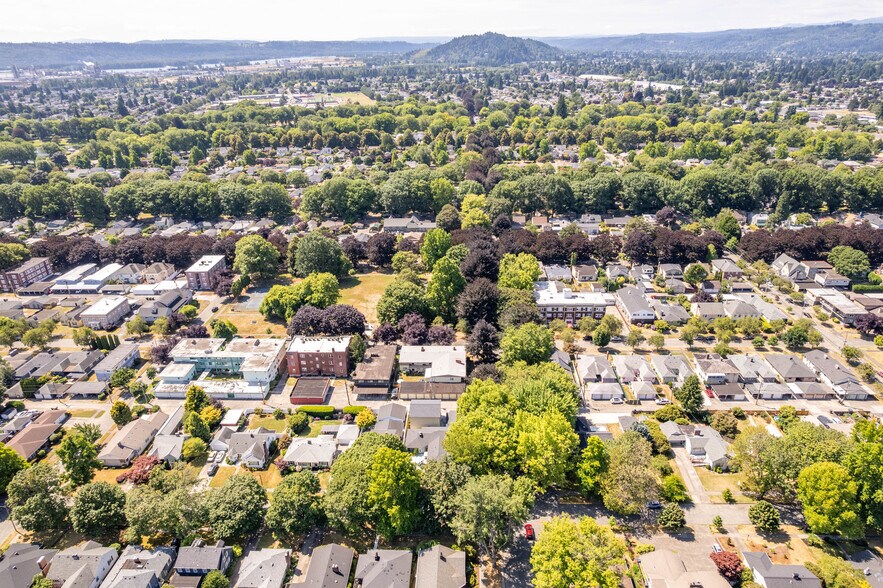 More Photos Of 1951 Louisiana St, Longview Apartments For Sale