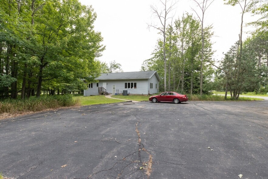 More Photos Of 226126 Hummingbird Rd, Wausau Medical For Sale