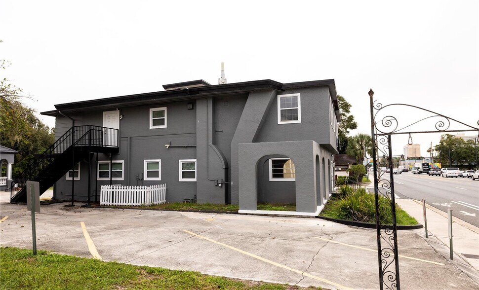 More Photos Of 733 W Colonial Dr, Orlando Office Residential For Sale