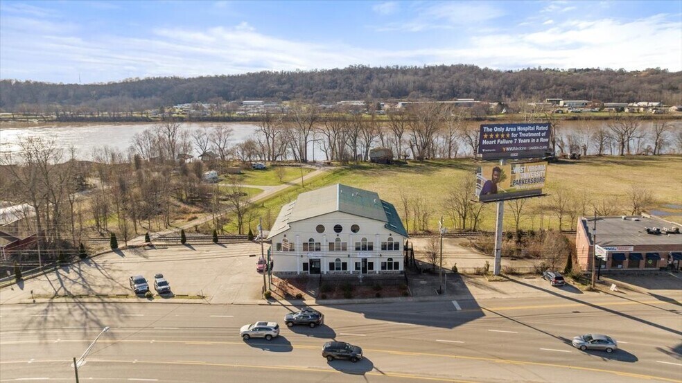 More Photos Of 1903 Grand Central Ave, Vienna General Retail For Sale
