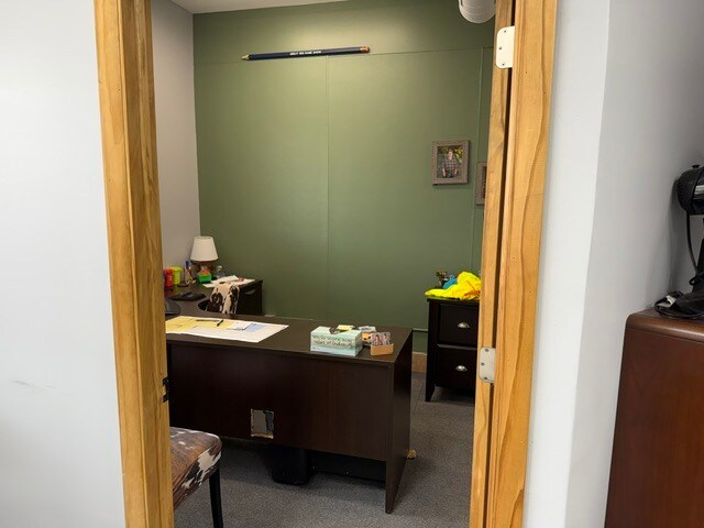 More Photos Of 134 26th St NW, Owatonna Office For Lease