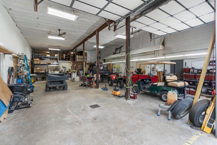 More Photos Of 26009 State Highway 39, Shell Knob Storefront Retail Office For Sale