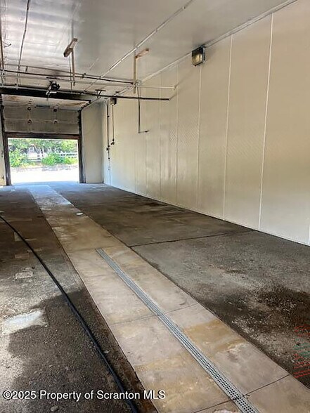 More Photos Of 30 Sturges Rd, Peckville Carwash For Lease