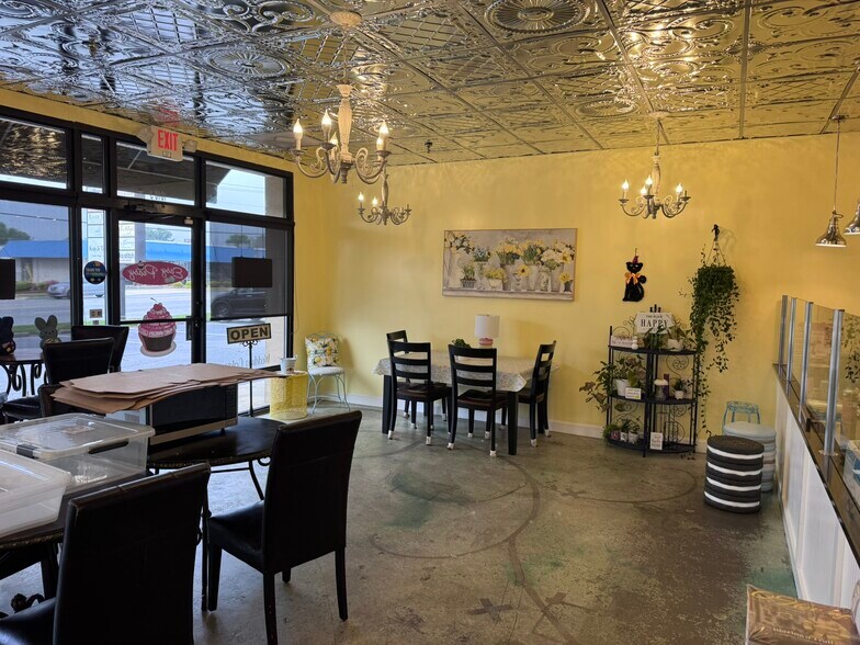 More Photos Of 1616 Battleground Ave, Greensboro Freestanding For Lease