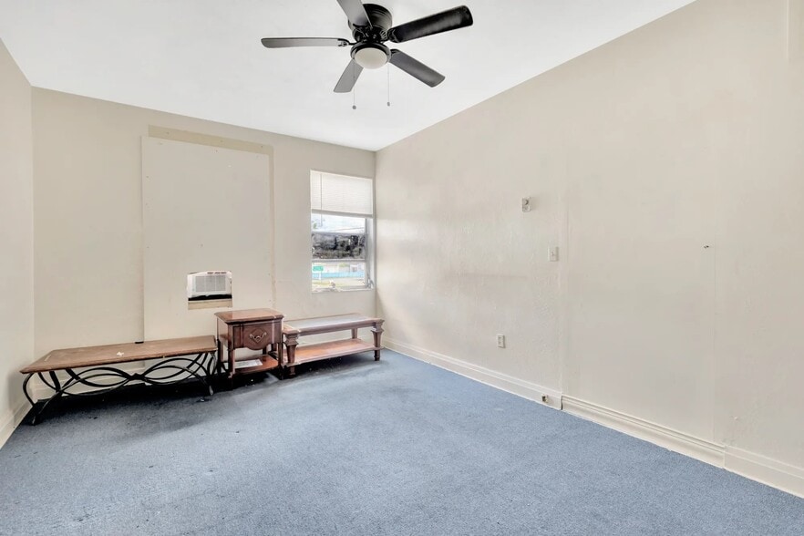 More Photos Of 8436 N Nebraska Ave, Tampa Storefront Retail Residential For Sale