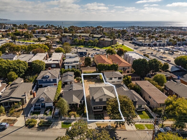 More Photos Of 319 N Gertruda Ave, Redondo Beach Apartments For Sale