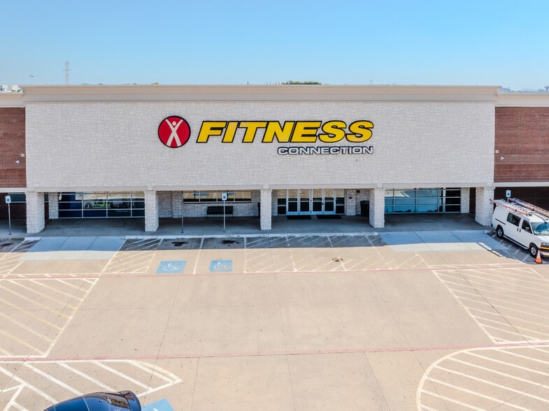 More Photos Of 2810 E Trinity Mills Rd, Carrollton Unknown For Lease