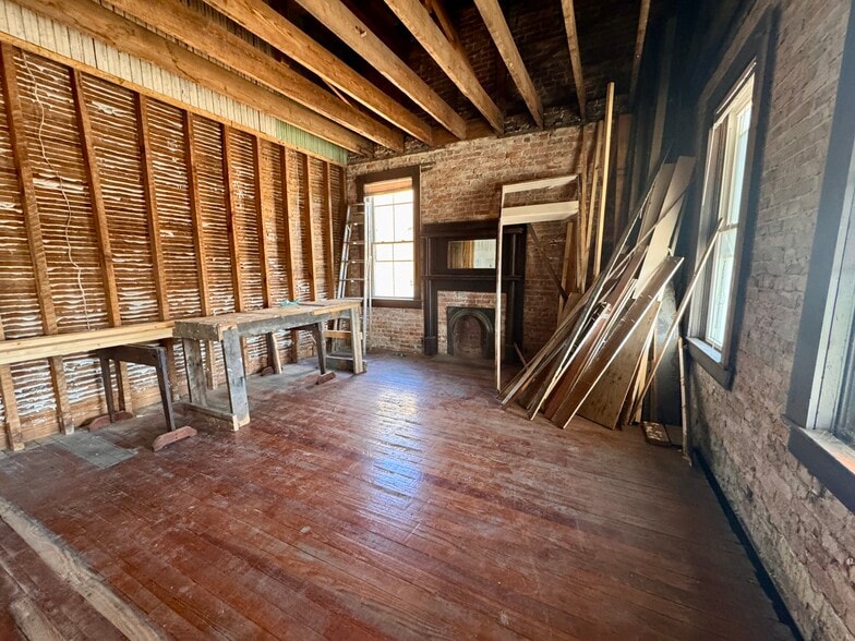 More Photos Of 2720 Cleveland St, Elloree Storefront Retail Residential For Sale