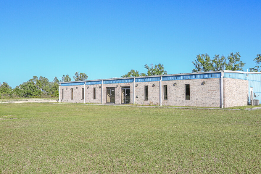 More Photos Of 4425 W US 98, Perry Manufacturing For Sale