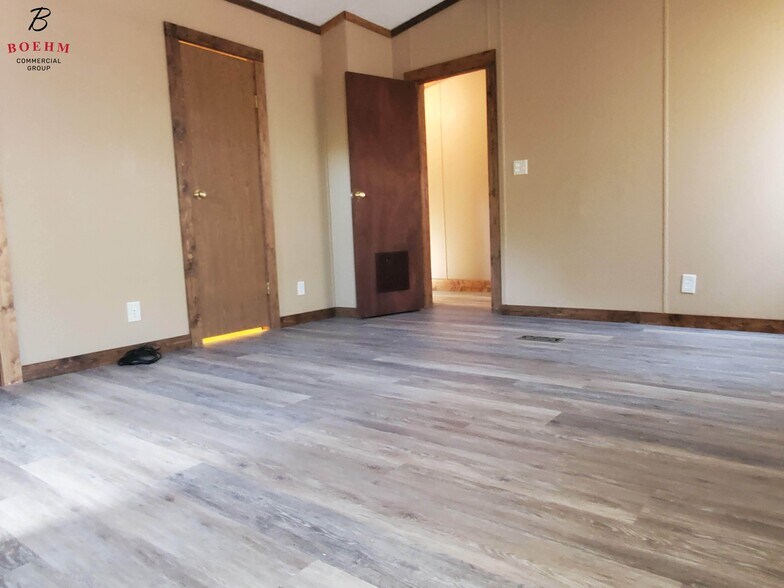 More Photos Of 138 Grey Moss Ct, Ingram Apartments For Sale