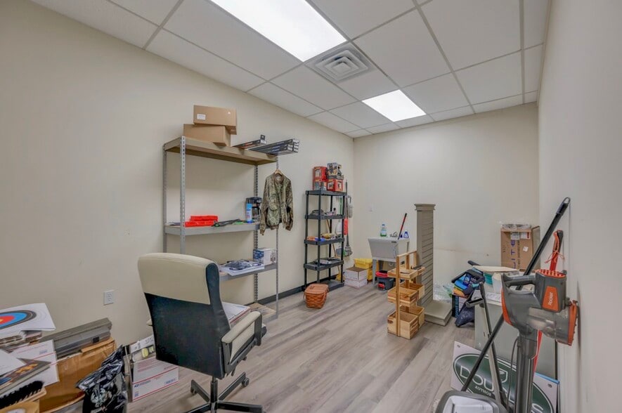 More Photos Of 116-120 Monahan Ave, Dunmore Flex For Lease