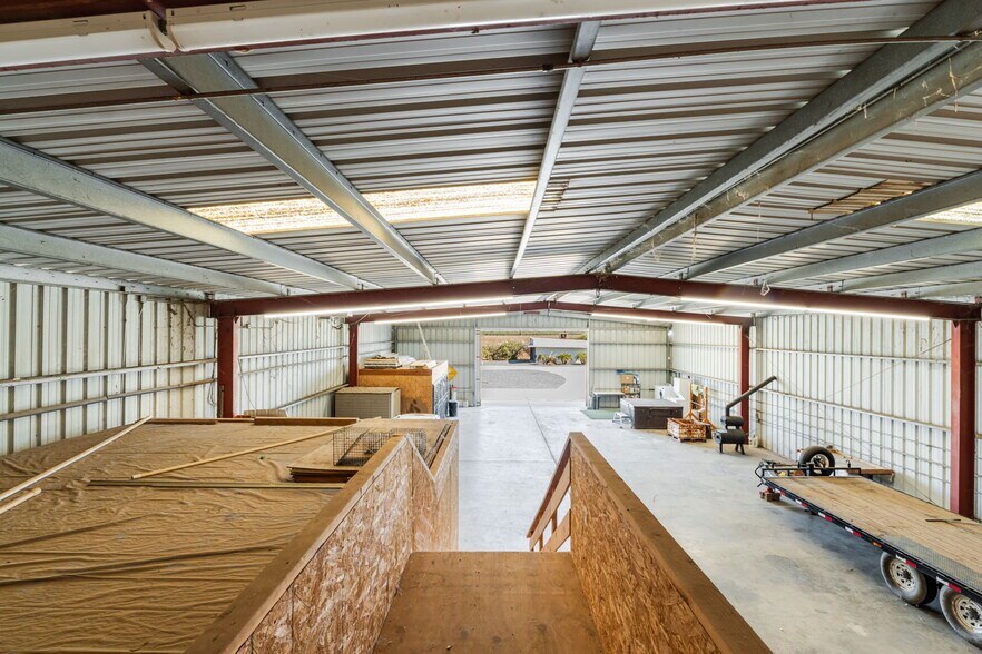 More Photos Of 23259 Avenue 64 Ave, Ducor Warehouse For Sale