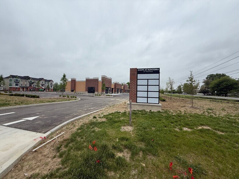 More Photos Of 17576 Alba Ln, Westfield Storefront For Lease