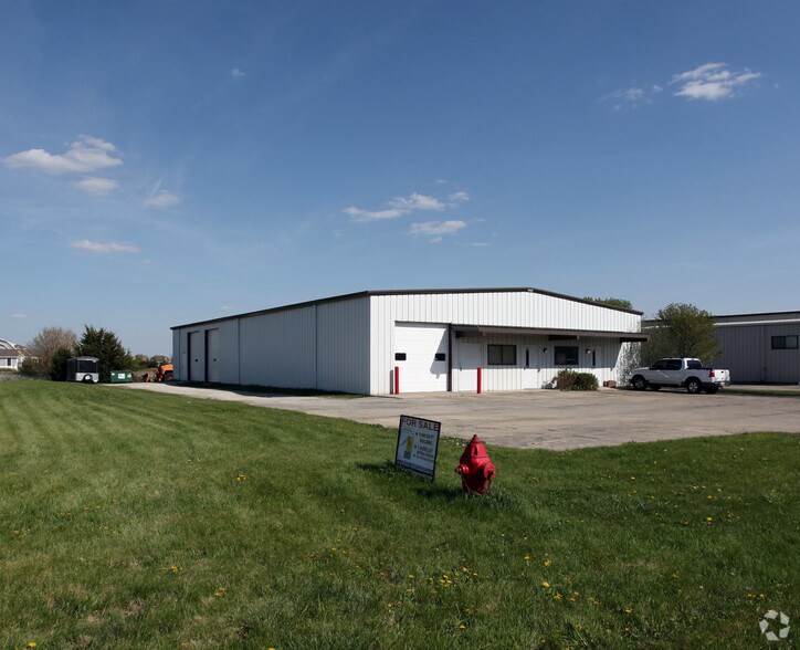 Primary Photo Of 34 Stonehill Rd, Oswego Warehouse For Lease